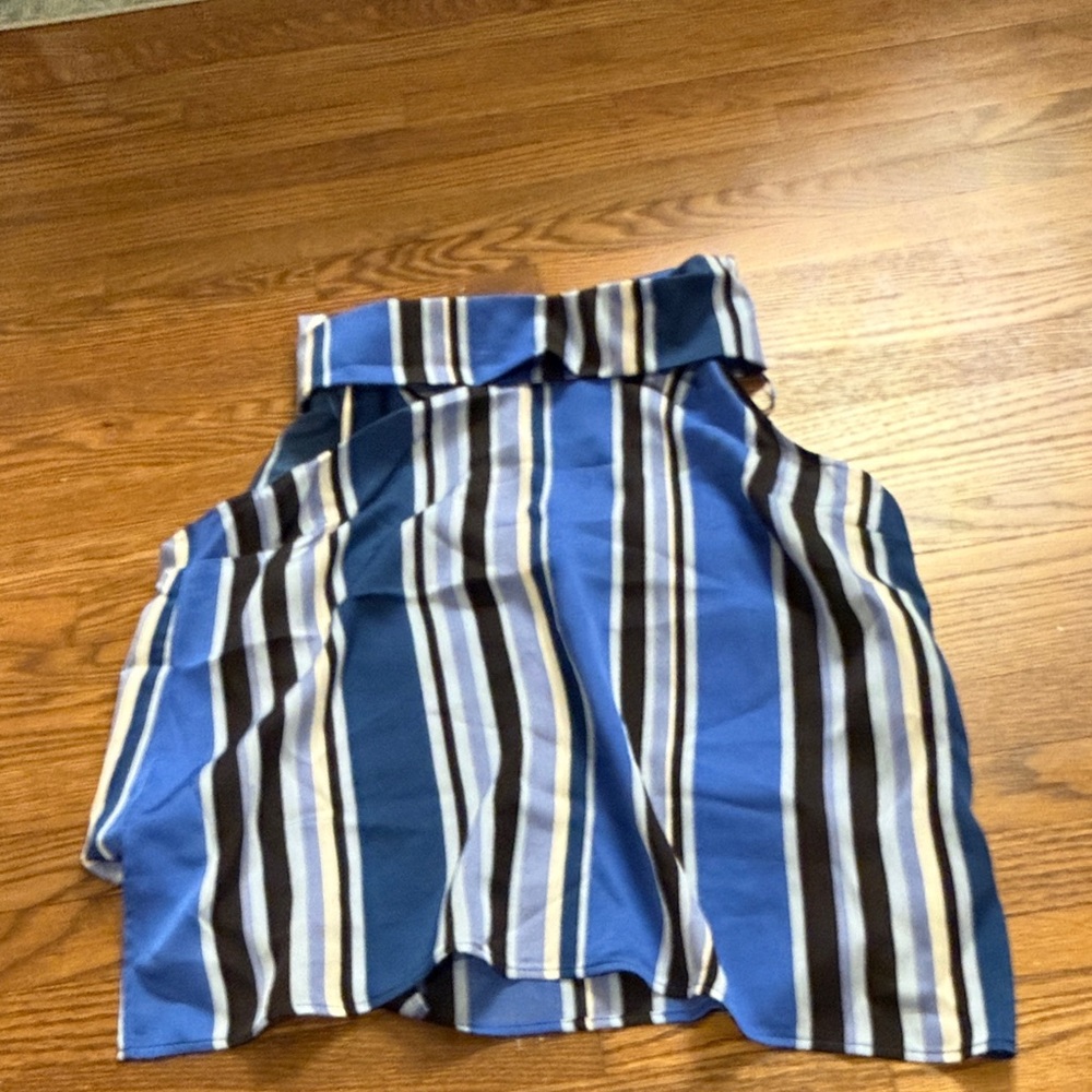 NWT Vince Camuto Women’s Blue and Black Striped Top Size Medium